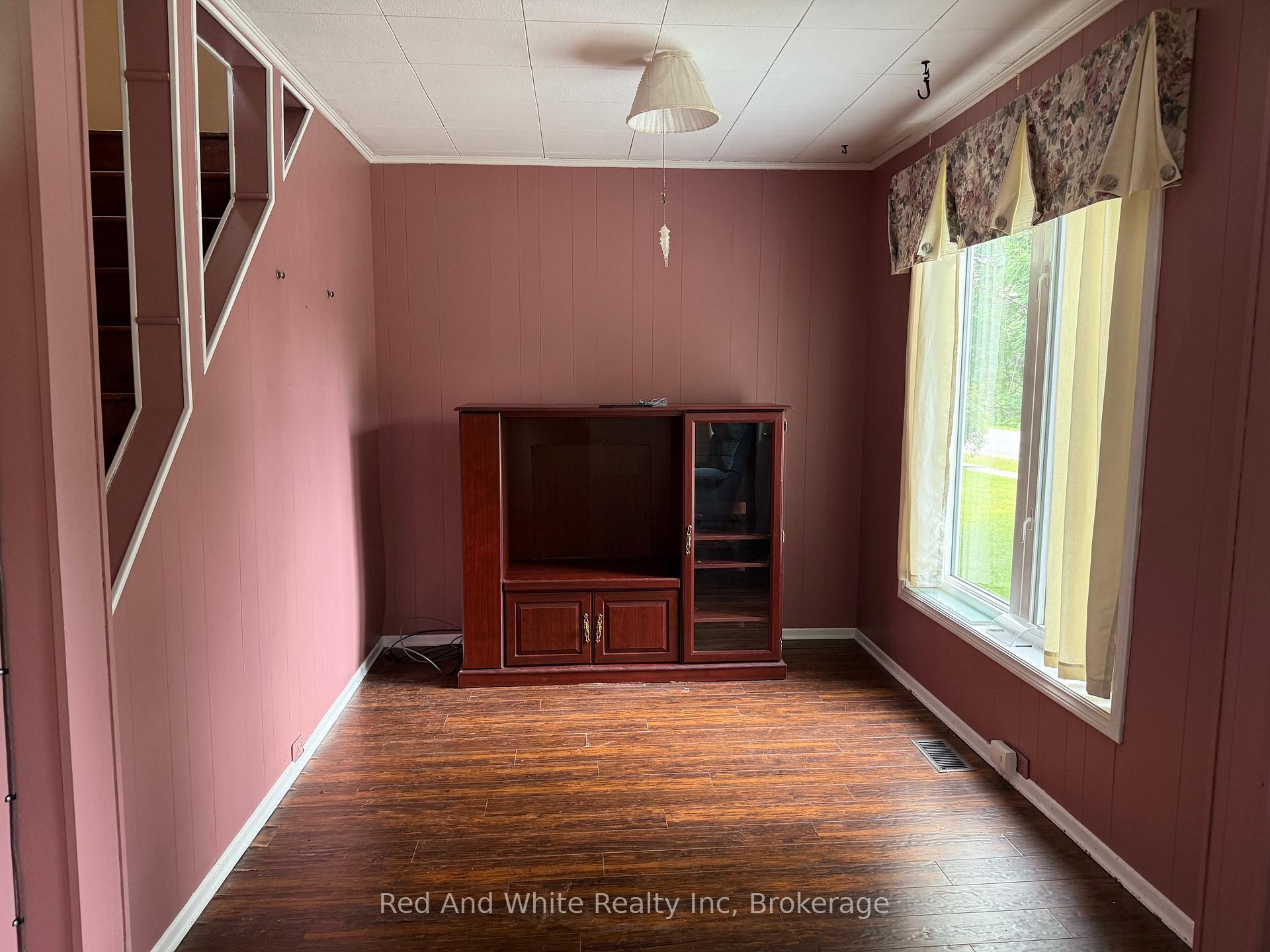 Photo 13 of 10 Burrows Street, Magnetawan — HOMEH