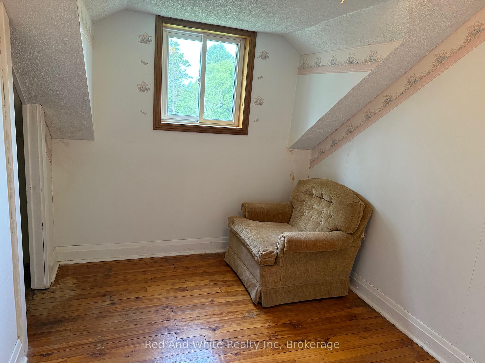 Photo 20 of 10 Burrows Street, Magnetawan — HOMEH
