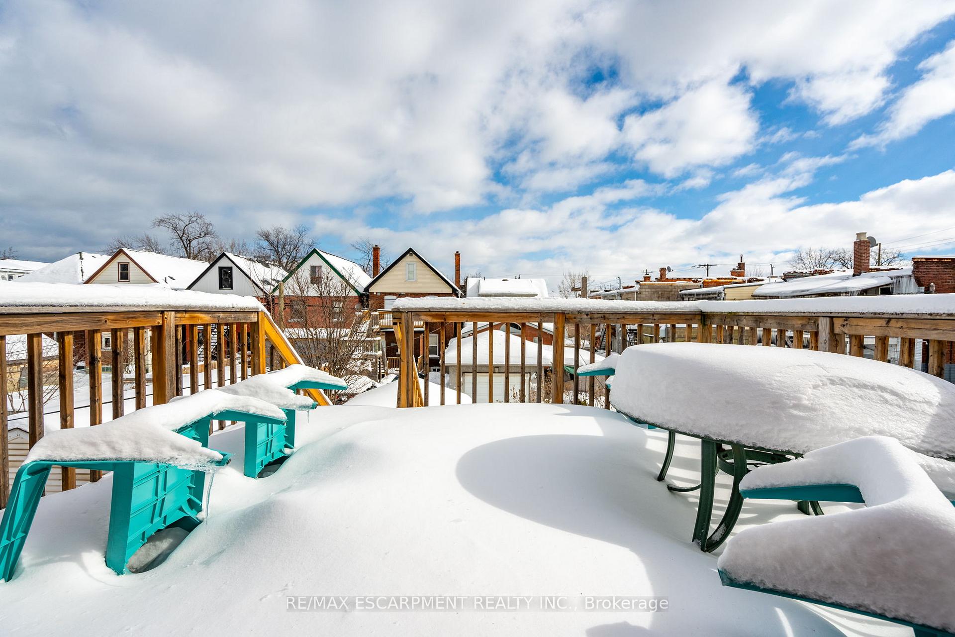 Photo 16 of 18 Fairholt Road N, Hamilton, Gibson — HOMEH