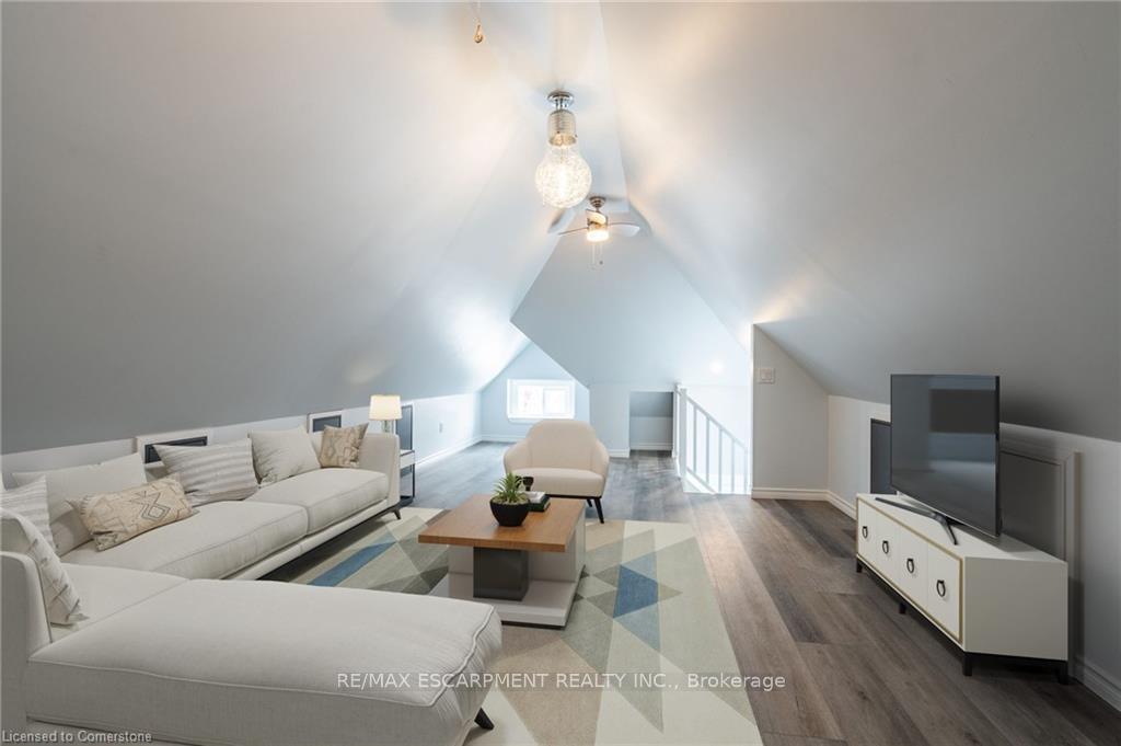 Photo 18 of 18 Fairholt Road N, Hamilton, Gibson — HOMEH