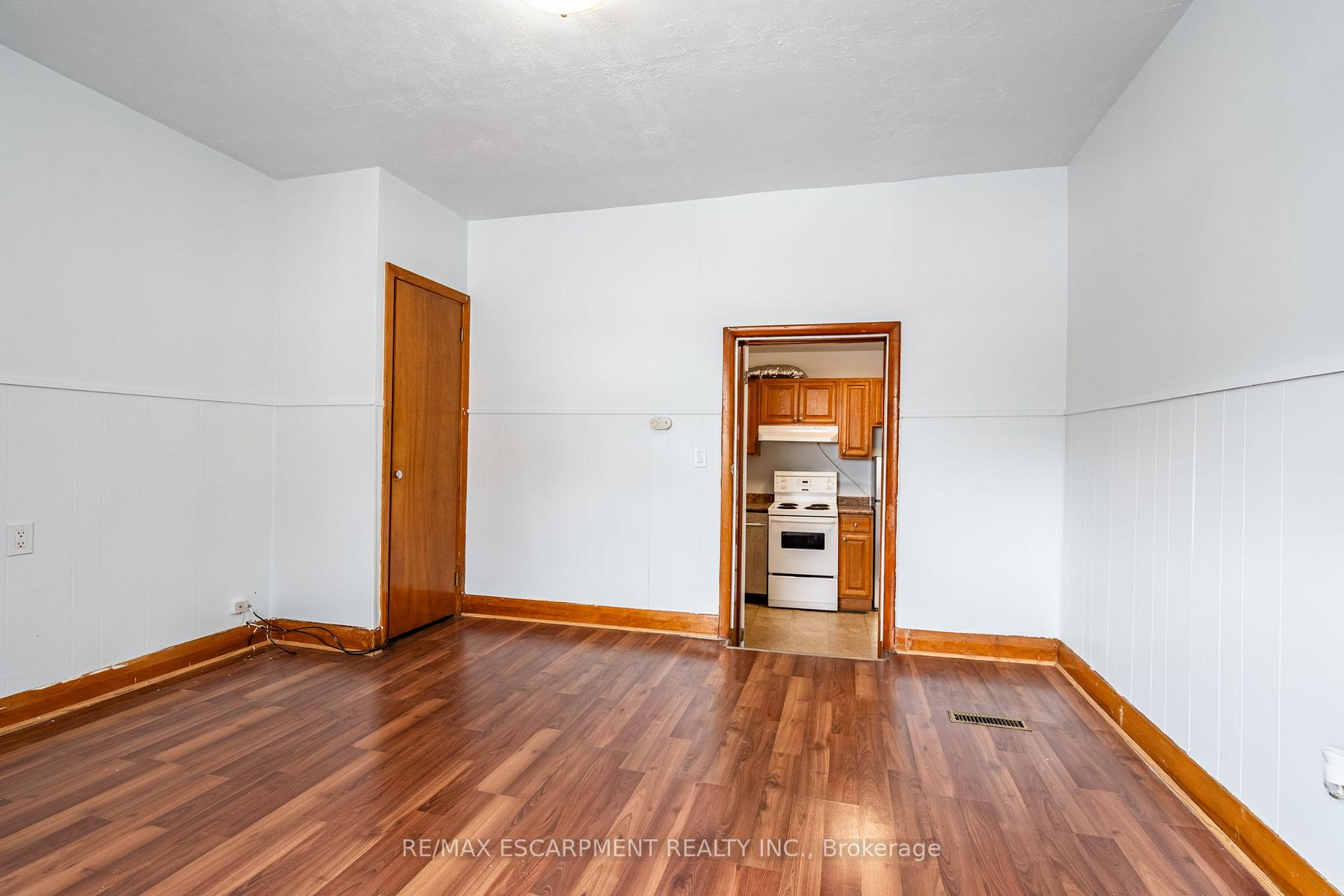 Photo 31 of 18 Fairholt Road N, Hamilton, Gibson — HOMEH