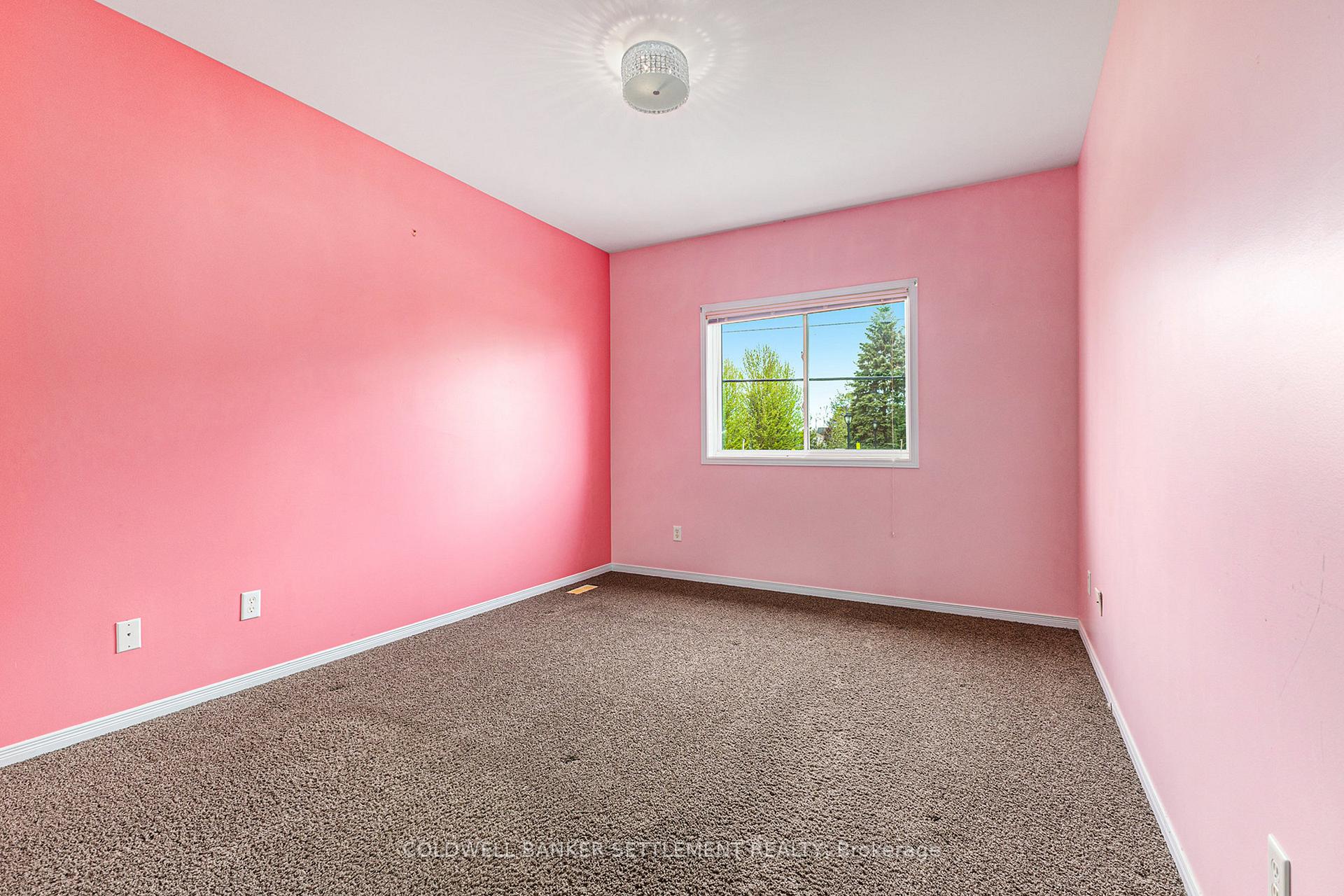 Photo 10 of 103 Patterson Crescent, Carleton Place — HOMEH