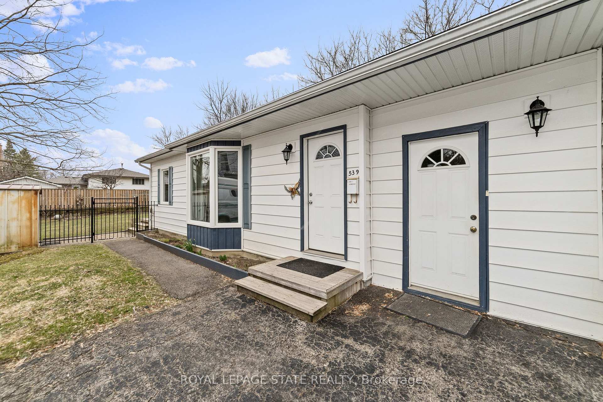 Photo 4 of 539 Mohawk Road W, Hamilton, Westcliffe — HOMEH