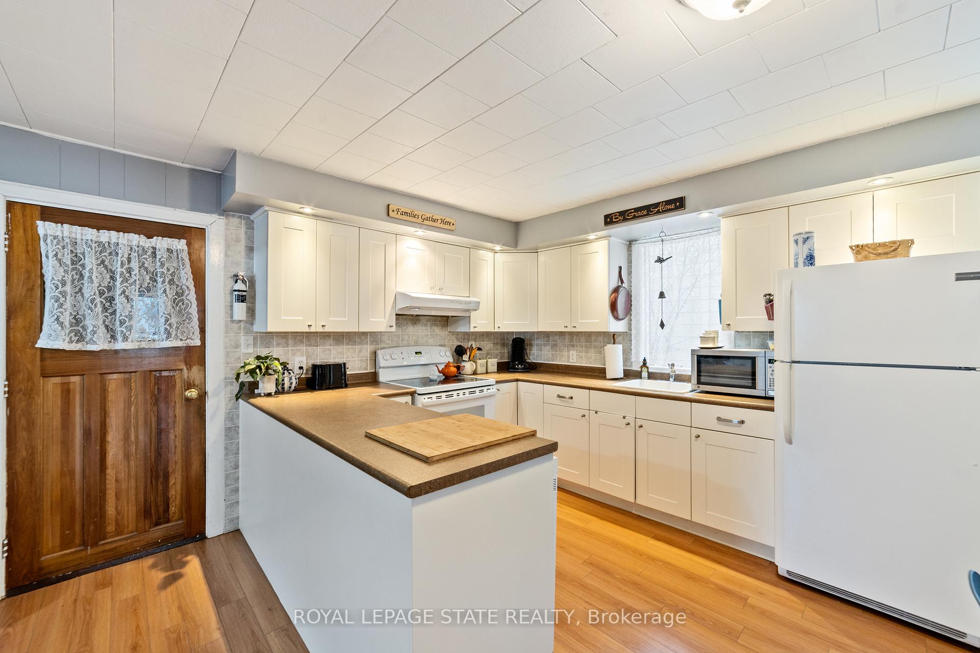 Photo 11 of 539 Mohawk Road W, Hamilton, Westcliffe — HOMEH