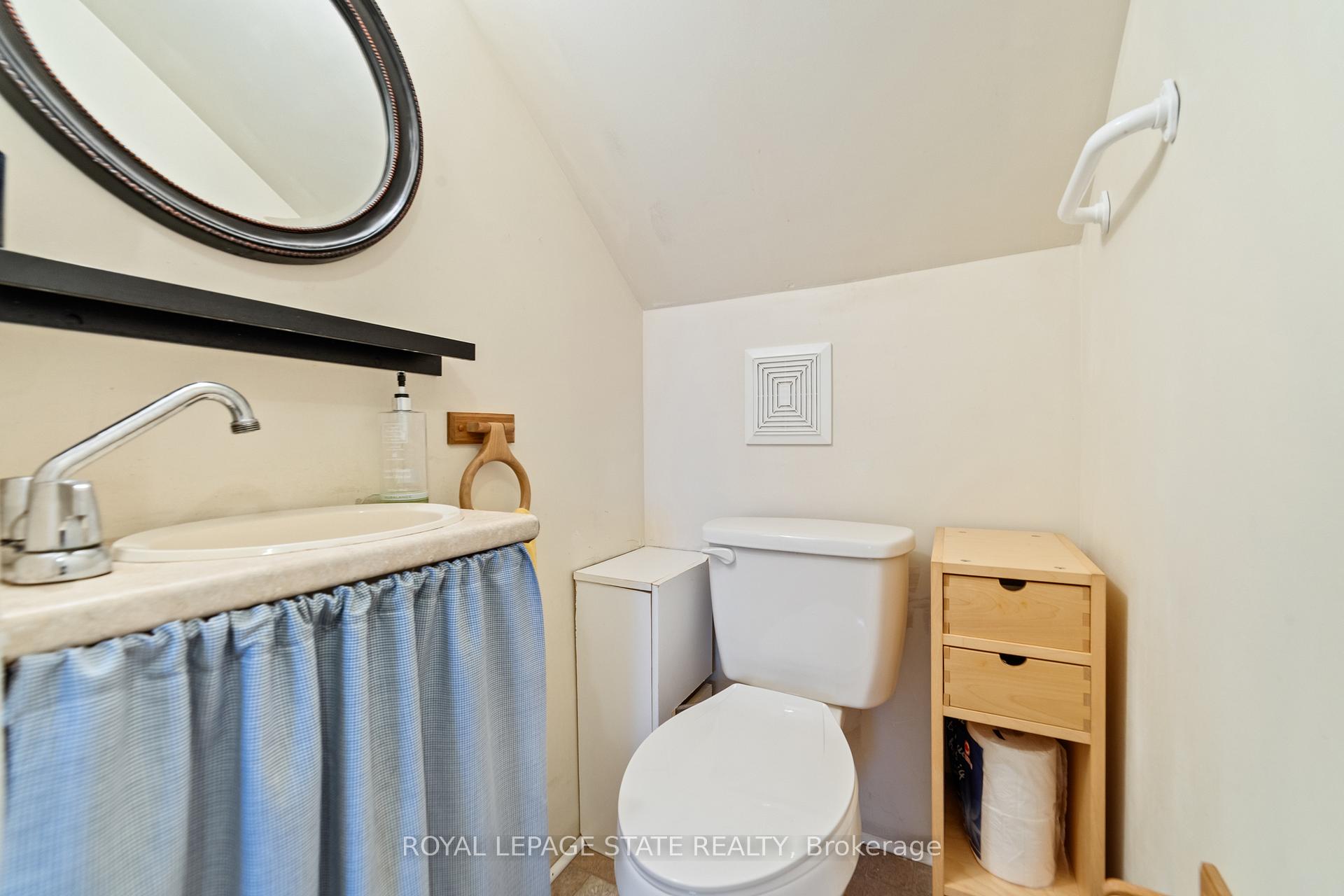 Photo 15 of 539 Mohawk Road W, Hamilton, Westcliffe — HOMEH