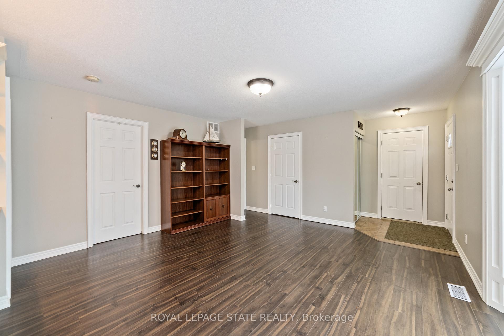 Photo 25 of 539 Mohawk Road W, Hamilton, Westcliffe — HOMEH