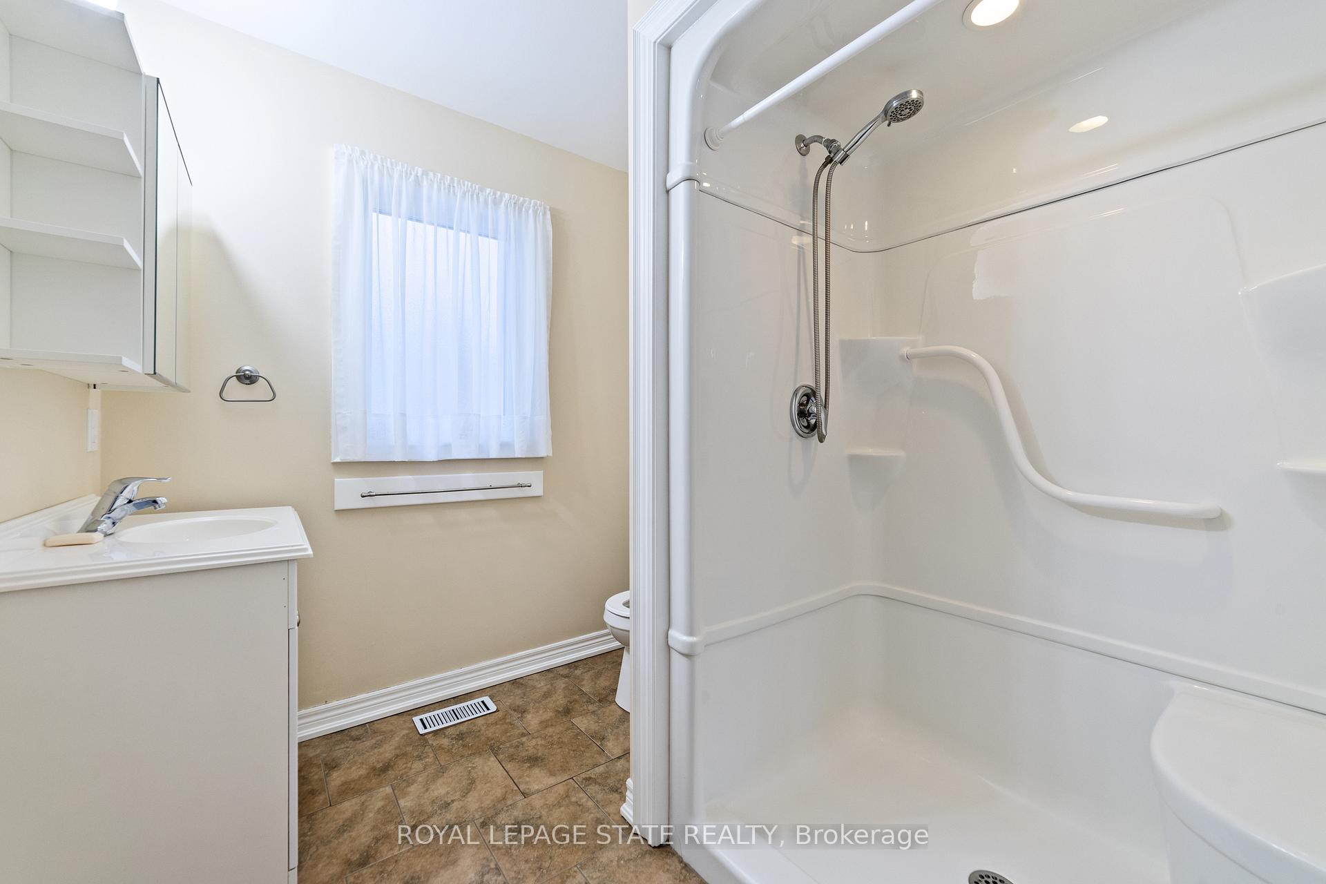 Photo 28 of 539 Mohawk Road W, Hamilton, Westcliffe — HOMEH