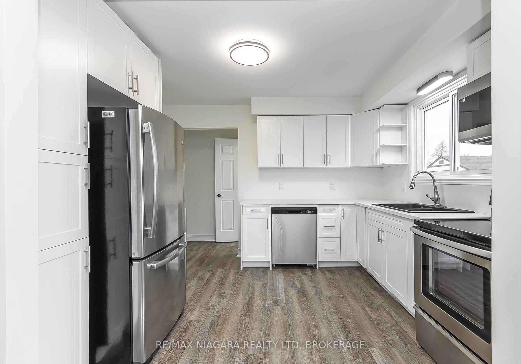 Photo 21 of 16 Huntley Crescent, St. Catharines, Carlton/Bunting — HOMEH