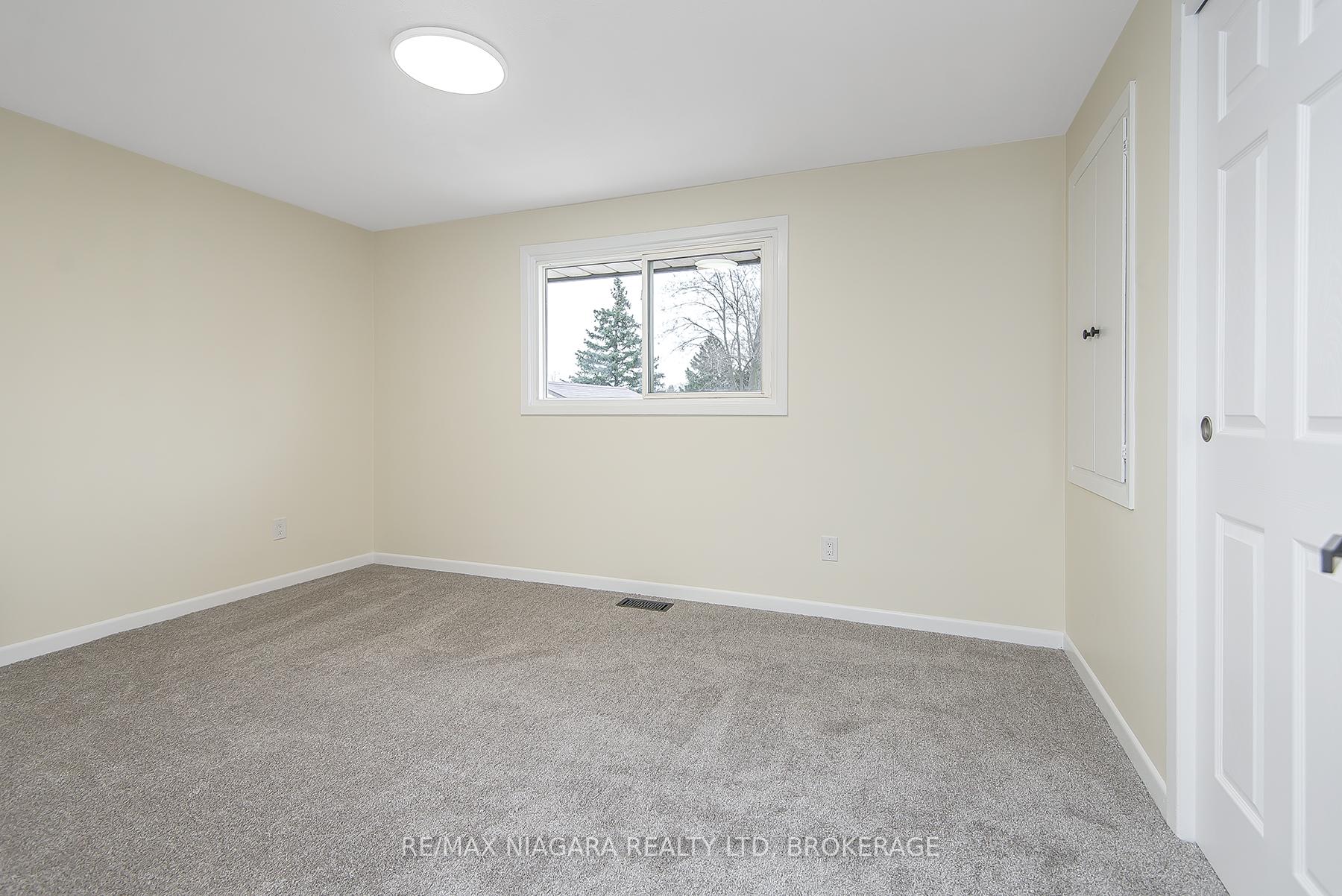 Photo 27 of 16 Huntley Crescent, St. Catharines, Carlton/Bunting — HOMEH