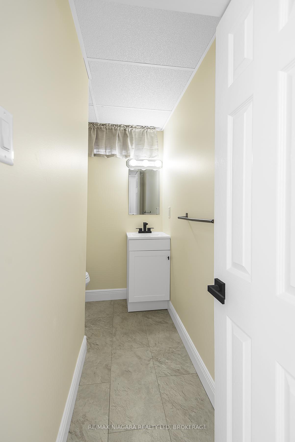 Photo 38 of 16 Huntley Crescent, St. Catharines, Carlton/Bunting — HOMEH