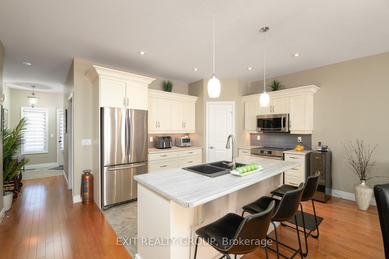 Photo 14 of 19 Berwick Street, Stirling-Rawdon, Stirling Ward — HOMEH