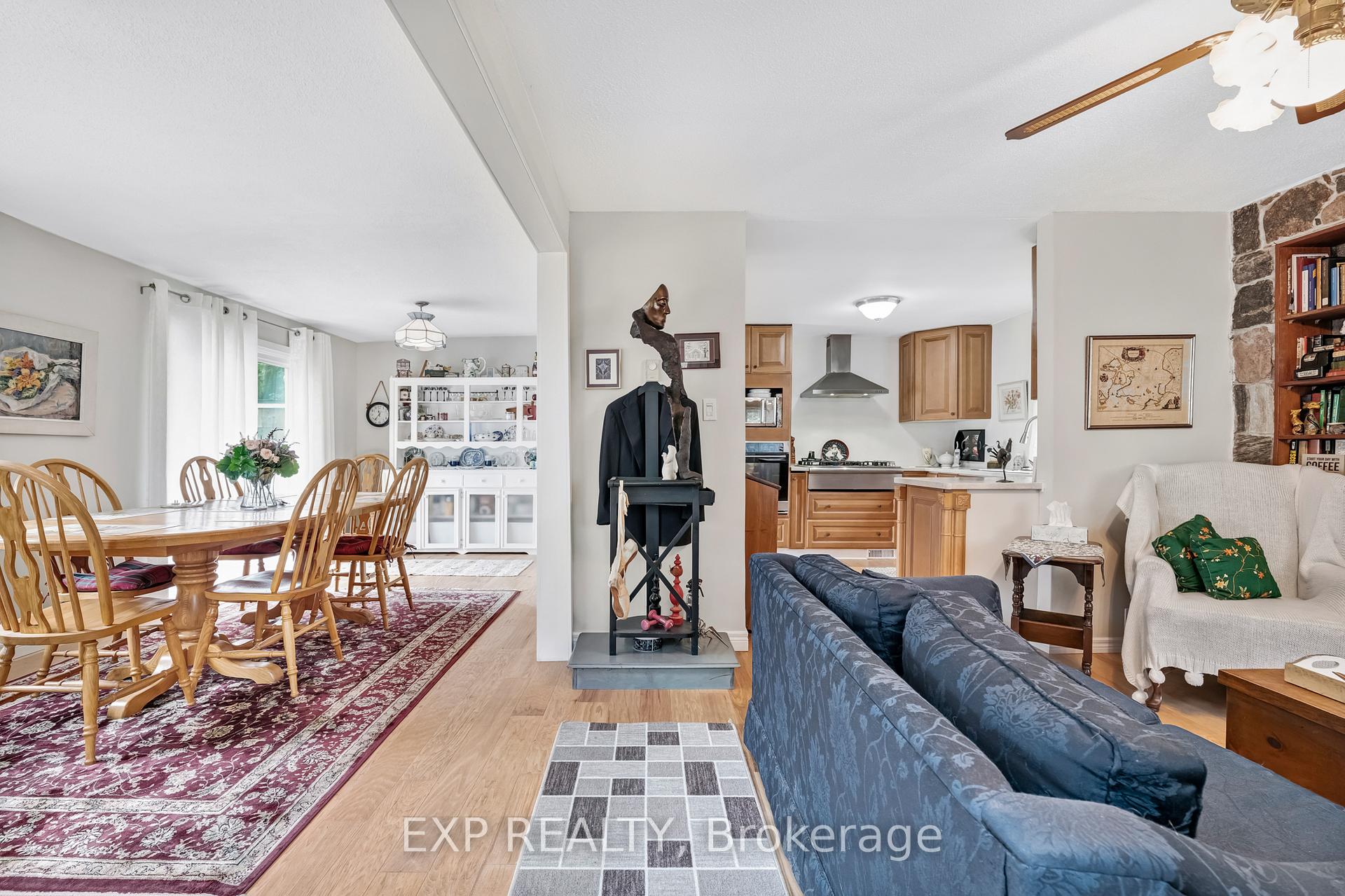Photo 10 of 77 Seventh Street, Brock, Beaverton — HOMEH