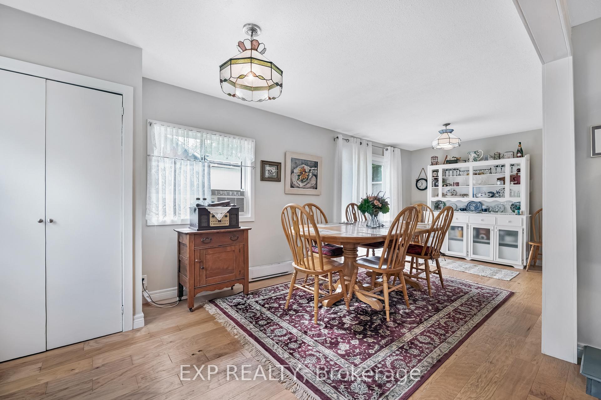Photo 9 of 77 Seventh Street, Brock, Beaverton — HOMEH