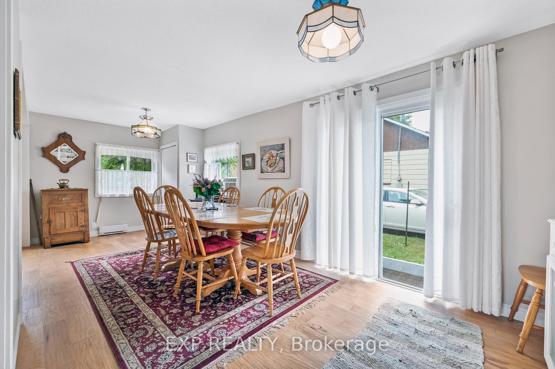 Photo 7 of 77 Seventh Street, Brock, Beaverton — HOMEH