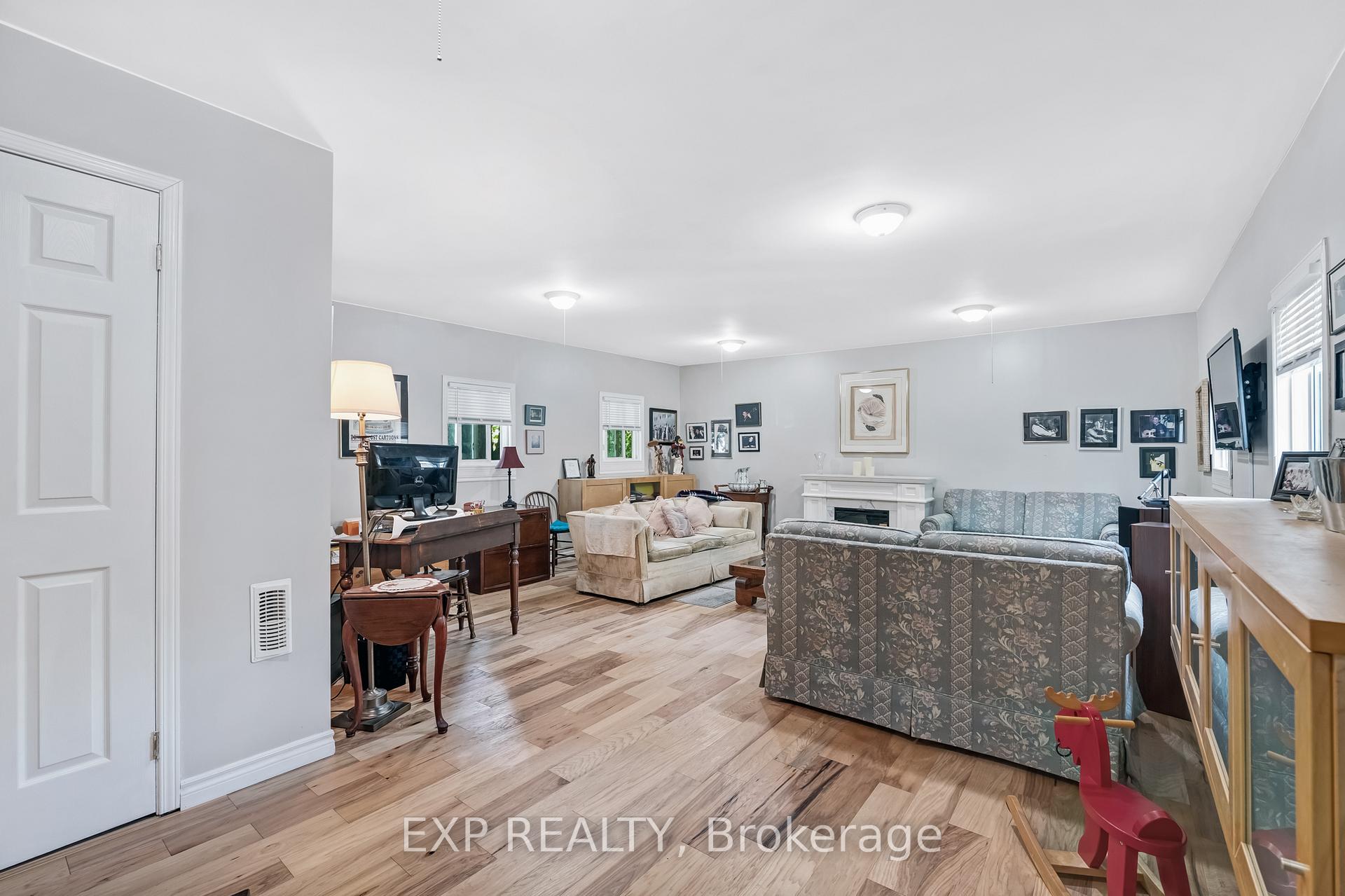 Photo 25 of 77 Seventh Street, Brock, Beaverton — HOMEH