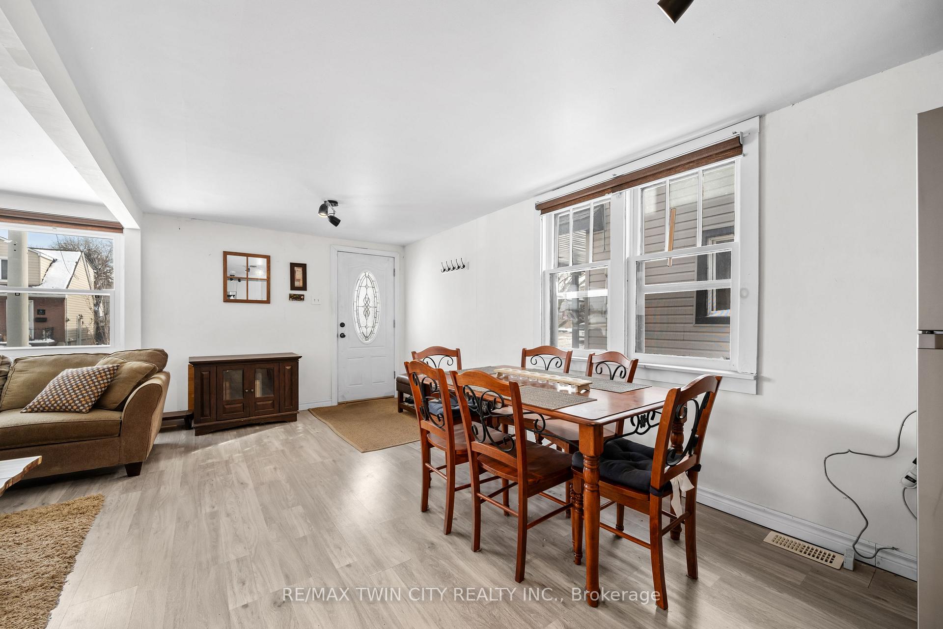Photo 7 of 727 Tate Avenue, Hamilton, Parkview — HOMEH