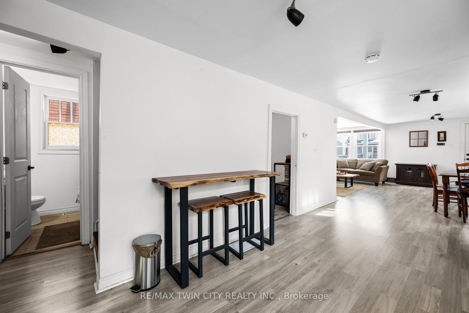 Photo 10 of 727 Tate Avenue, Hamilton, Parkview — HOMEH