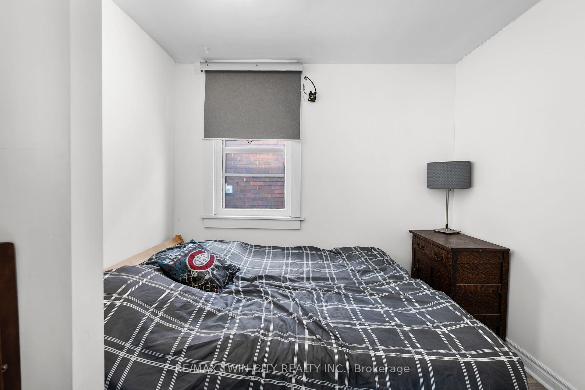 Photo 12 of 727 Tate Avenue, Hamilton, Parkview — HOMEH