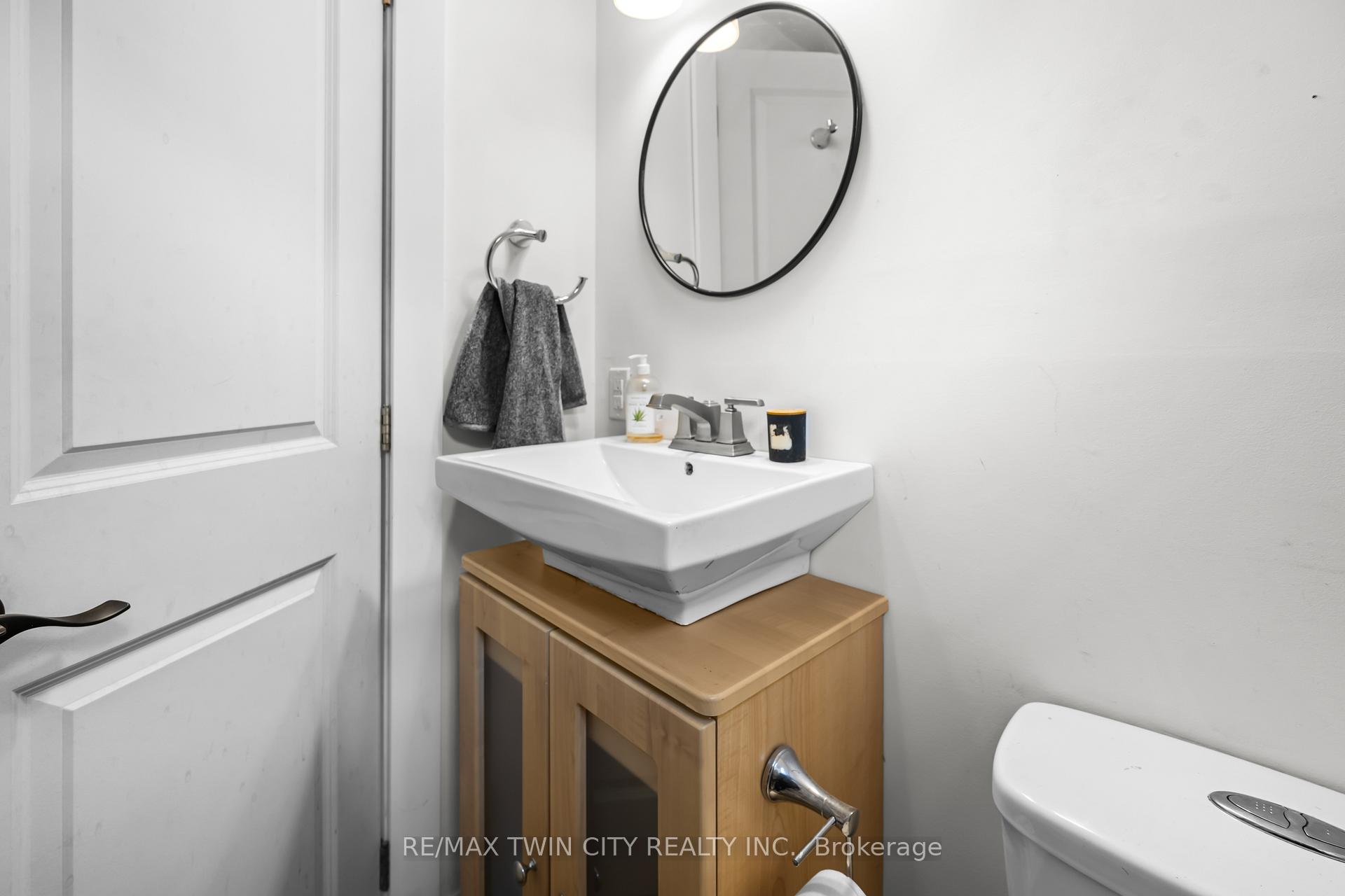Photo 13 of 727 Tate Avenue, Hamilton, Parkview — HOMEH
