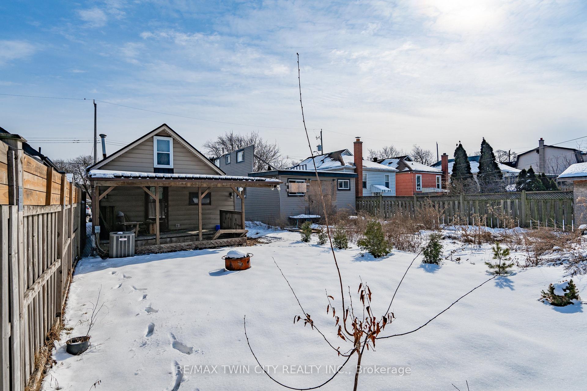 Photo 18 of 727 Tate Avenue, Hamilton, Parkview — HOMEH