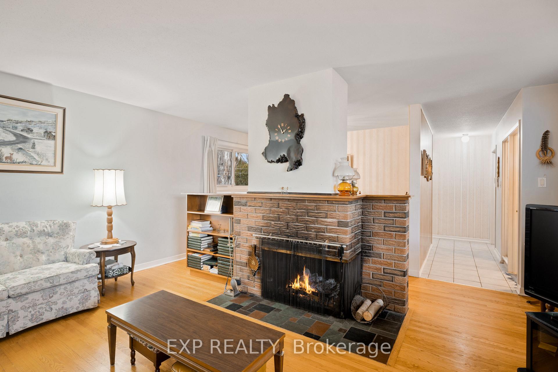 Photo 7 of 1233 Meadowlands Drive E, Ottawa, City View/Skyline/Fisher Heights/Parkwood Hills — HOMEH