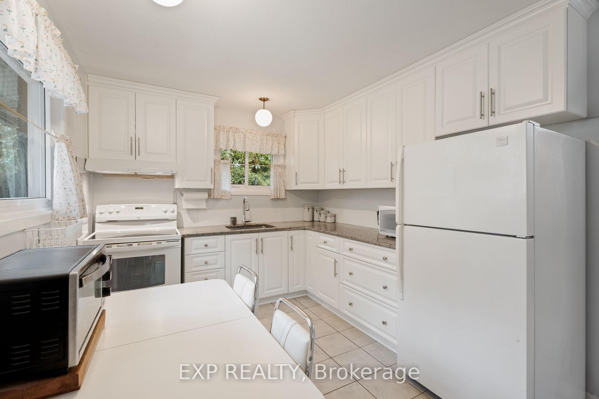 Photo 20 of 1233 Meadowlands Drive E, Ottawa, City View/Skyline/Fisher Heights/Parkwood Hills — HOMEH