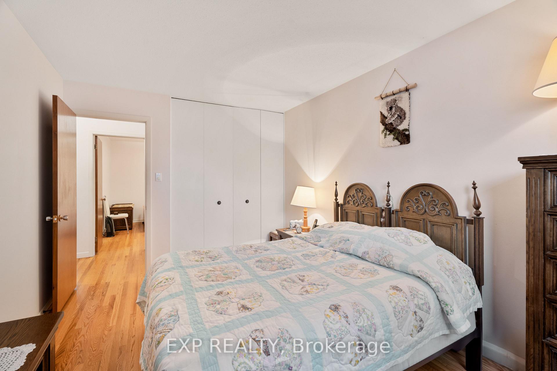 Photo 18 of 1233 Meadowlands Drive E, Ottawa, City View/Skyline/Fisher Heights/Parkwood Hills — HOMEH