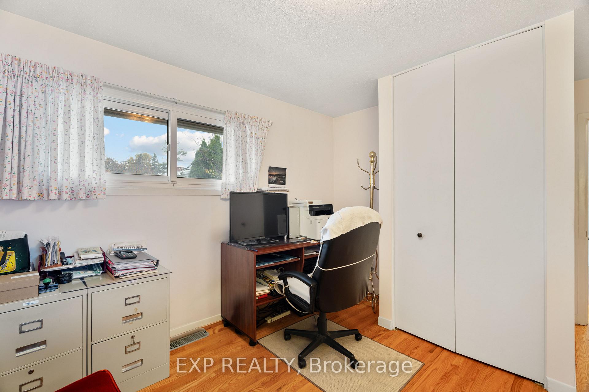 Photo 23 of 1233 Meadowlands Drive E, Ottawa, City View/Skyline/Fisher Heights/Parkwood Hills — HOMEH