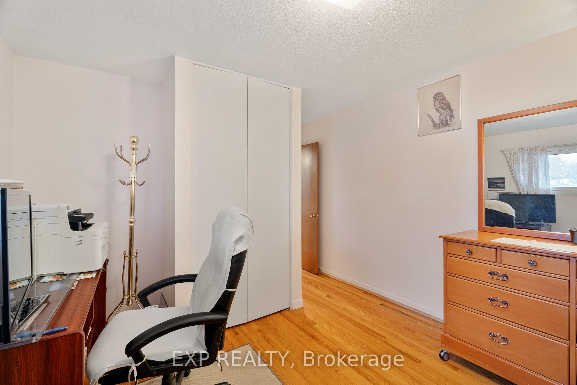 Photo 24 of 1233 Meadowlands Drive E, Ottawa, City View/Skyline/Fisher Heights/Parkwood Hills — HOMEH
