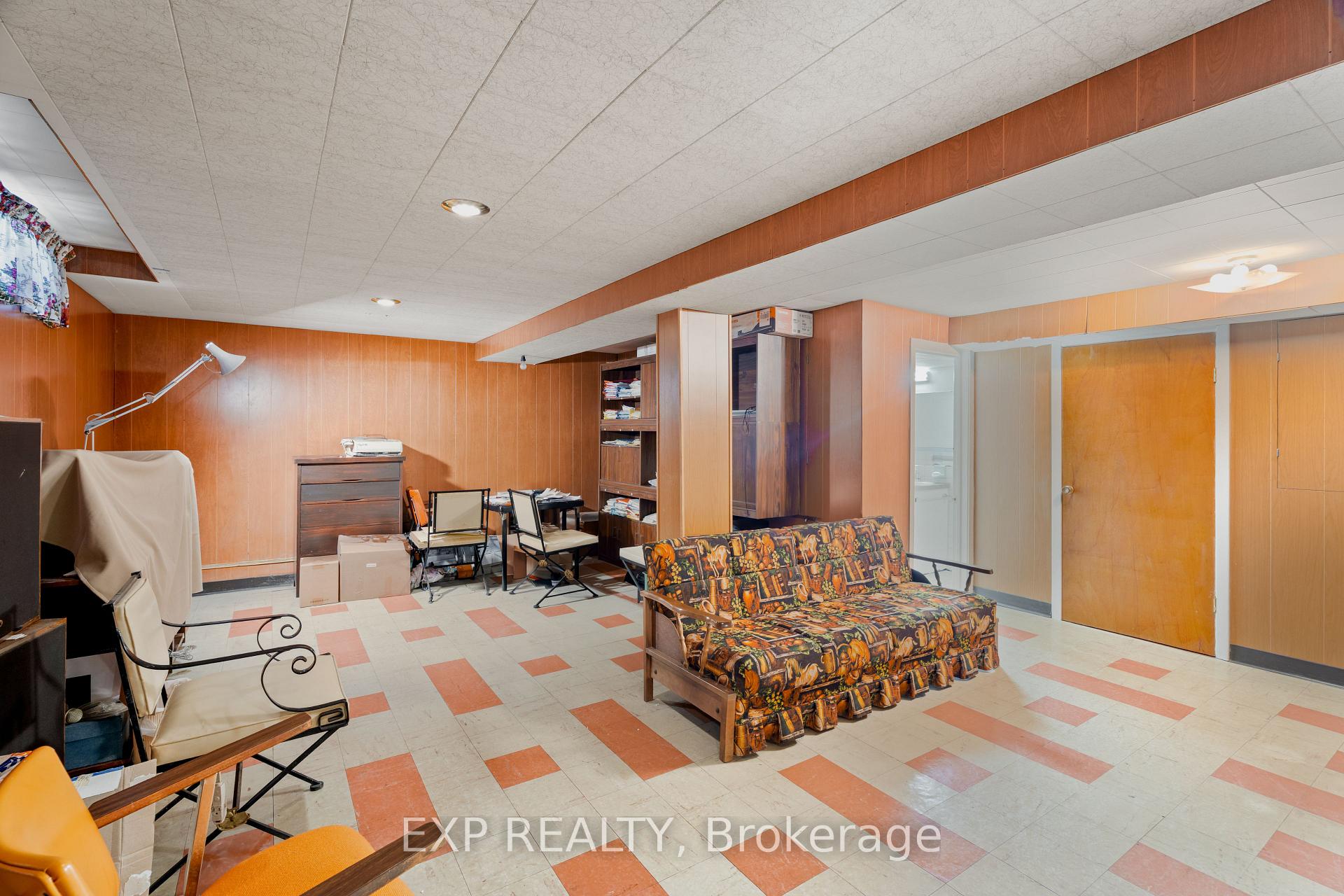 Photo 29 of 1233 Meadowlands Drive E, Ottawa, City View/Skyline/Fisher Heights/Parkwood Hills — HOMEH