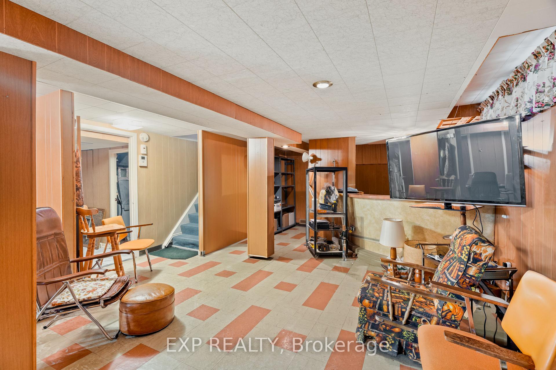 Photo 34 of 1233 Meadowlands Drive E, Ottawa, City View/Skyline/Fisher Heights/Parkwood Hills — HOMEH