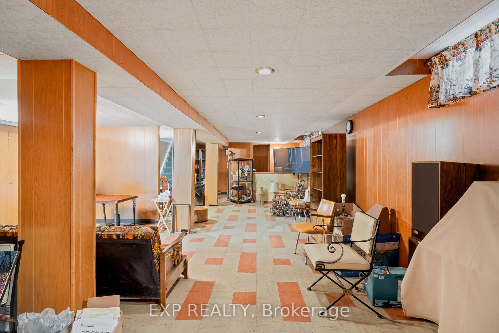 Photo 31 of 1233 Meadowlands Drive E, Ottawa, City View/Skyline/Fisher Heights/Parkwood Hills — HOMEH