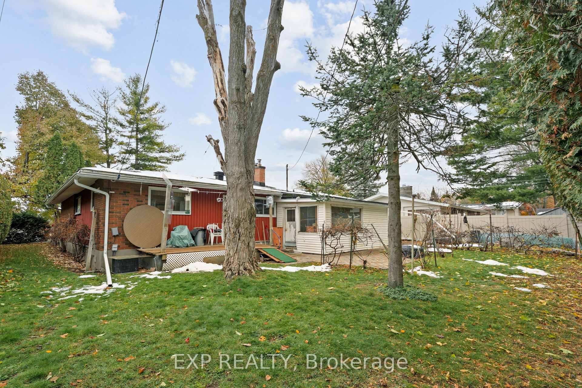 Photo 39 of 1233 Meadowlands Drive E, Ottawa, City View/Skyline/Fisher Heights/Parkwood Hills — HOMEH