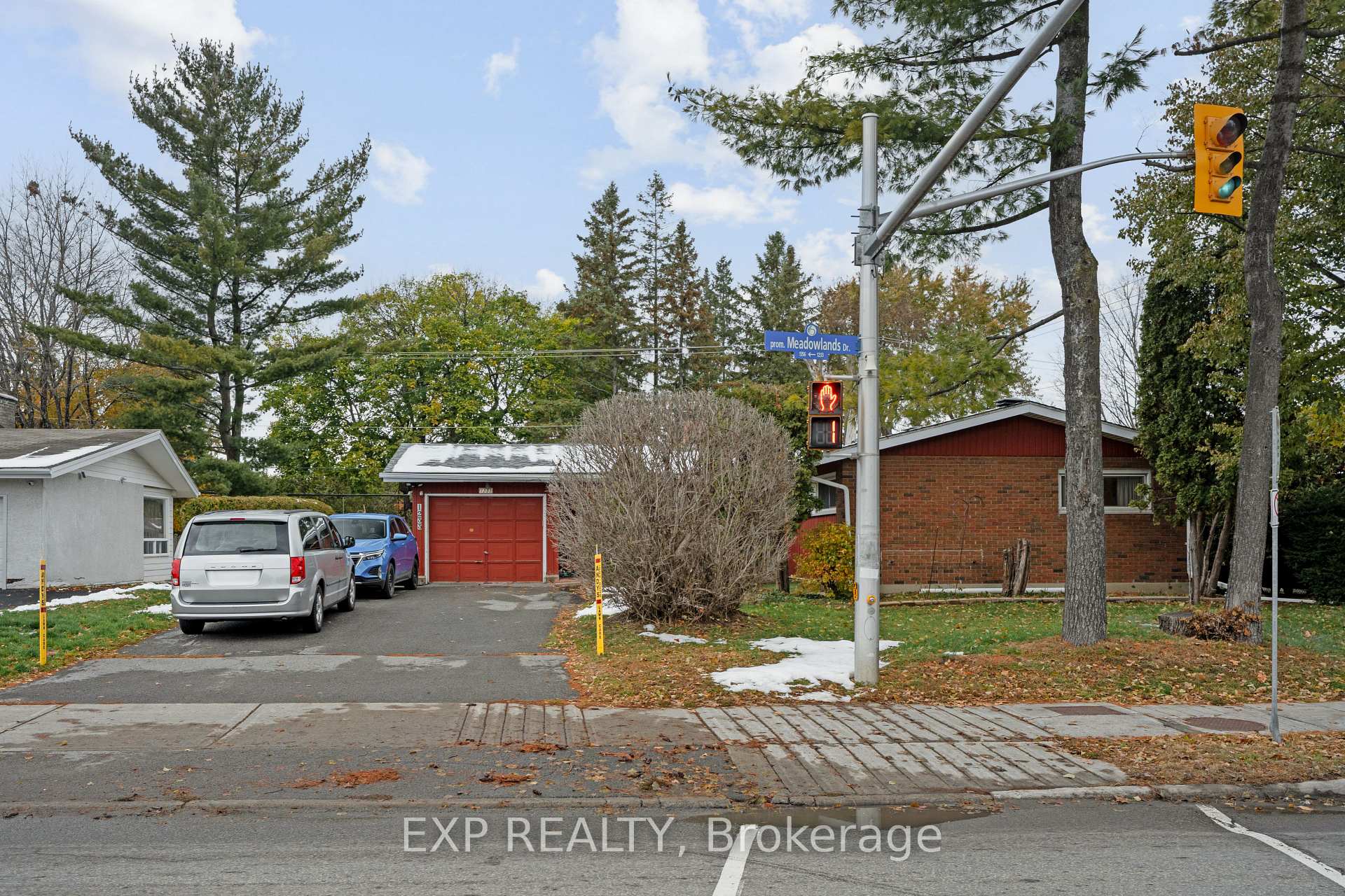 Photo 46 of 1233 Meadowlands Drive E, Ottawa, City View/Skyline/Fisher Heights/Parkwood Hills — HOMEH