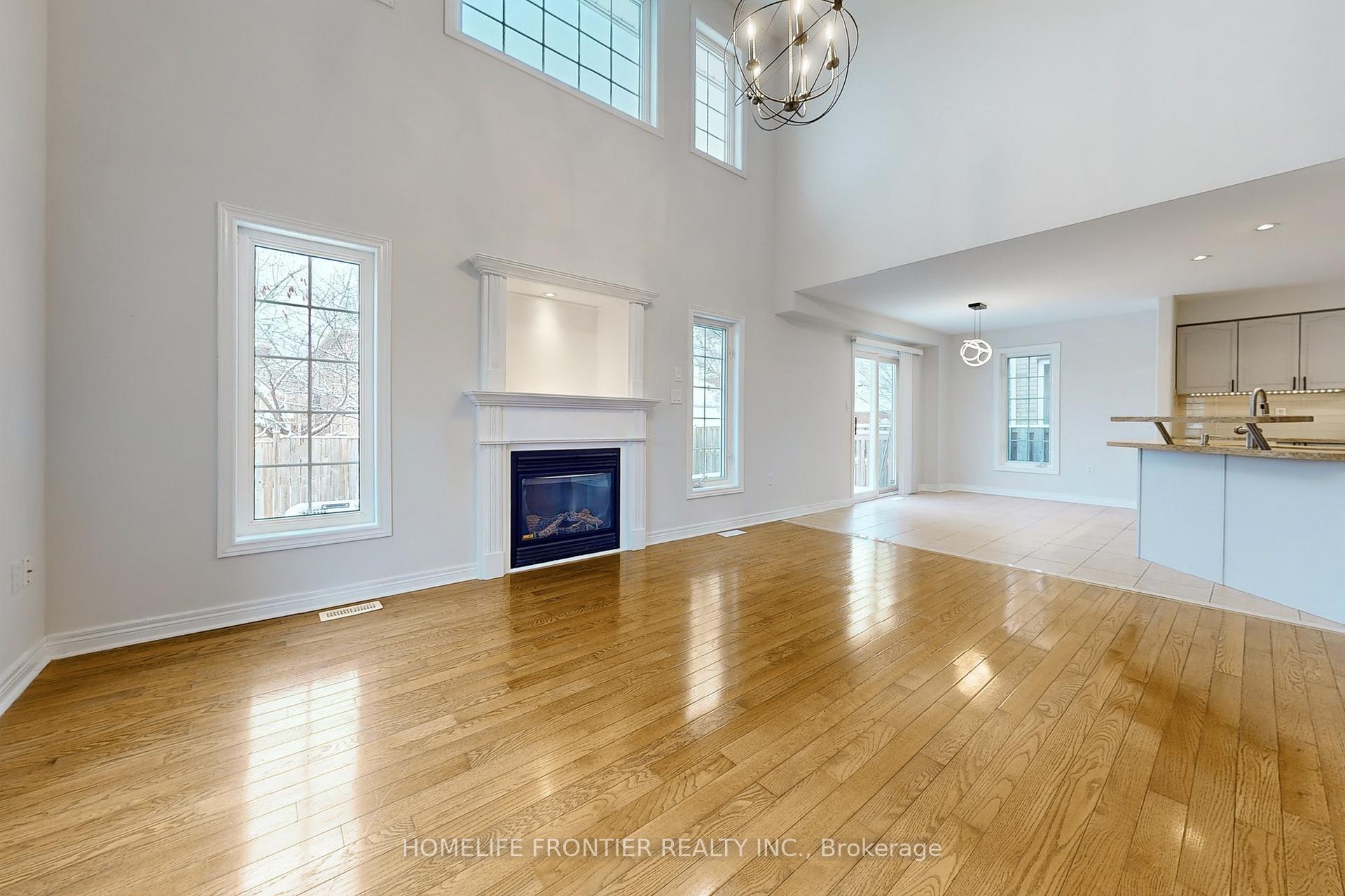Photo 12 of 18 Benjamin Lane, Barrie, Painswick South — HOMEH