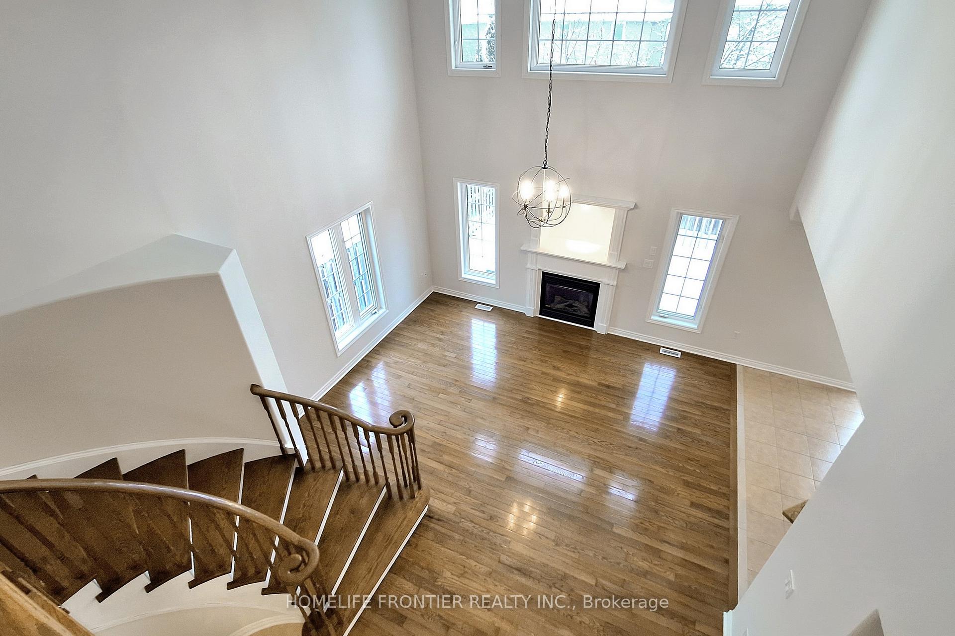 Photo 13 of 18 Benjamin Lane, Barrie, Painswick South — HOMEH