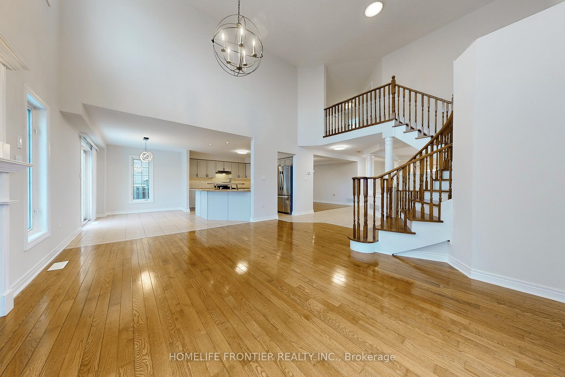 Photo 14 of 18 Benjamin Lane, Barrie, Painswick South — HOMEH