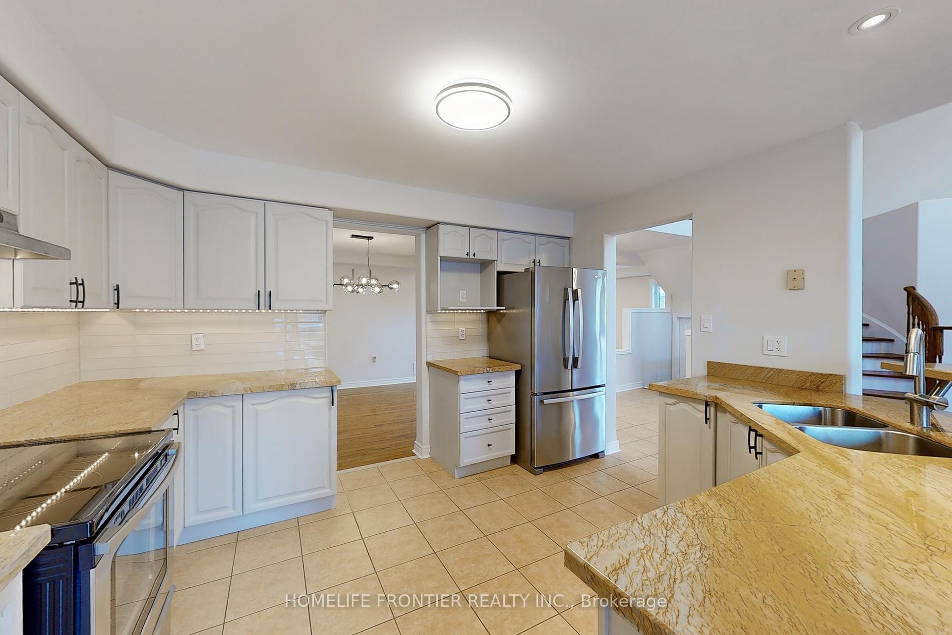 Photo 16 of 18 Benjamin Lane, Barrie, Painswick South — HOMEH