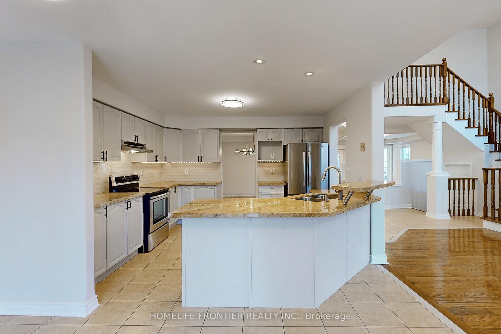 Photo 17 of 18 Benjamin Lane, Barrie, Painswick South — HOMEH