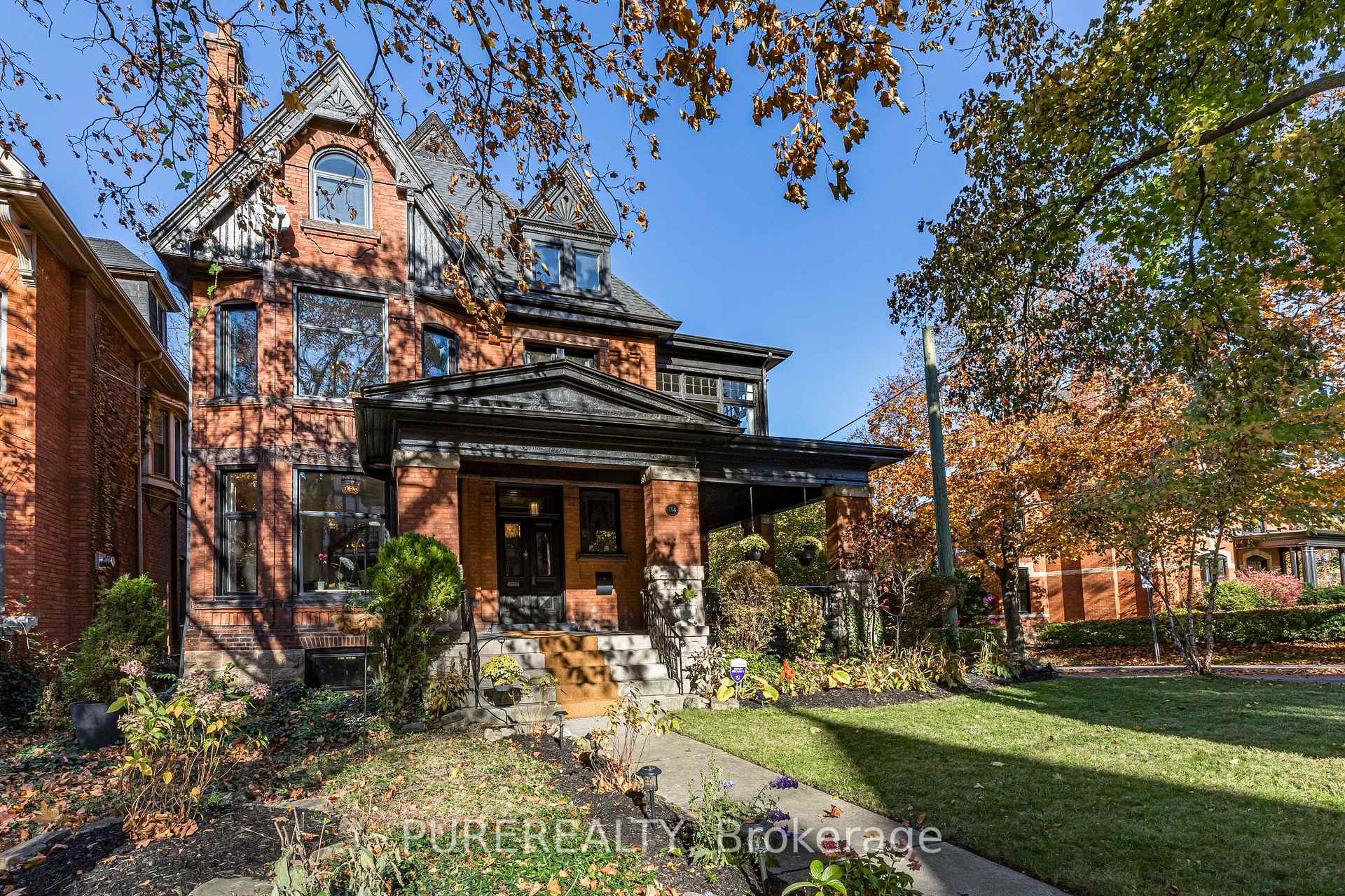 Front of 114 Aberdeen Avenue