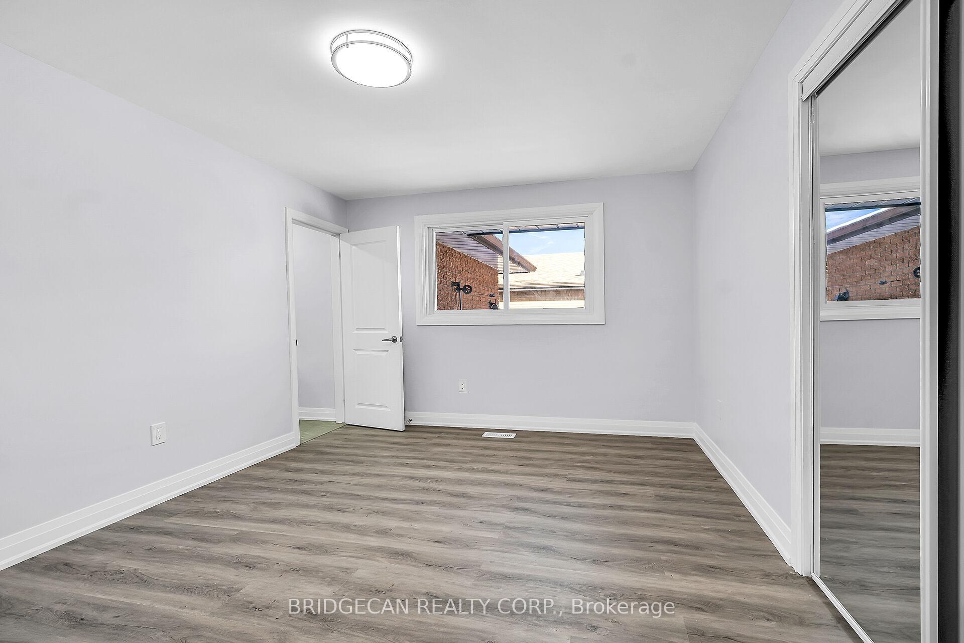 Photo 14 of 180 Oakland Drive, Hamilton, Kentley — HOMEH