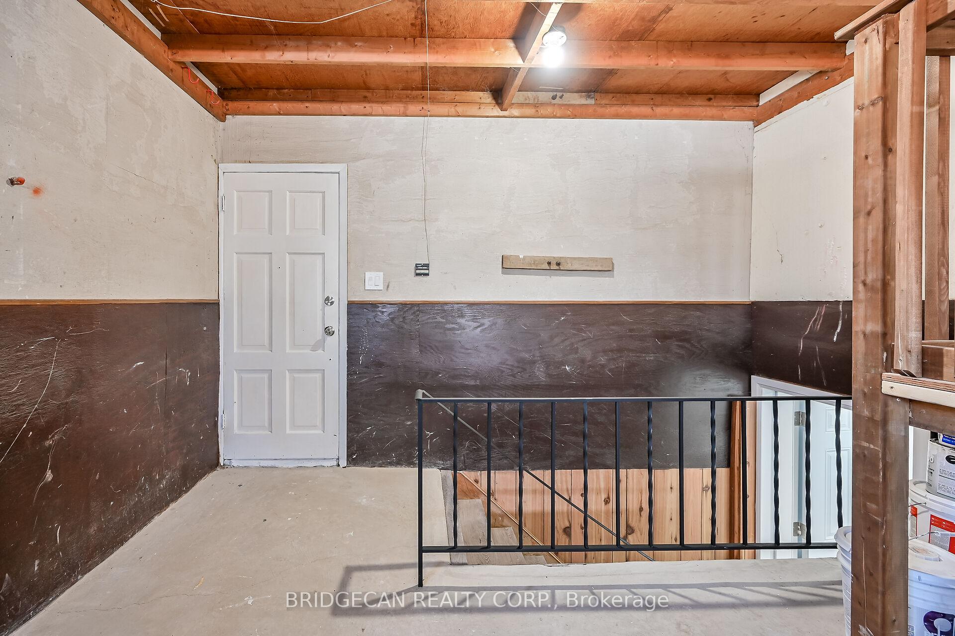 Photo 33 of 180 Oakland Drive, Hamilton, Kentley — HOMEH