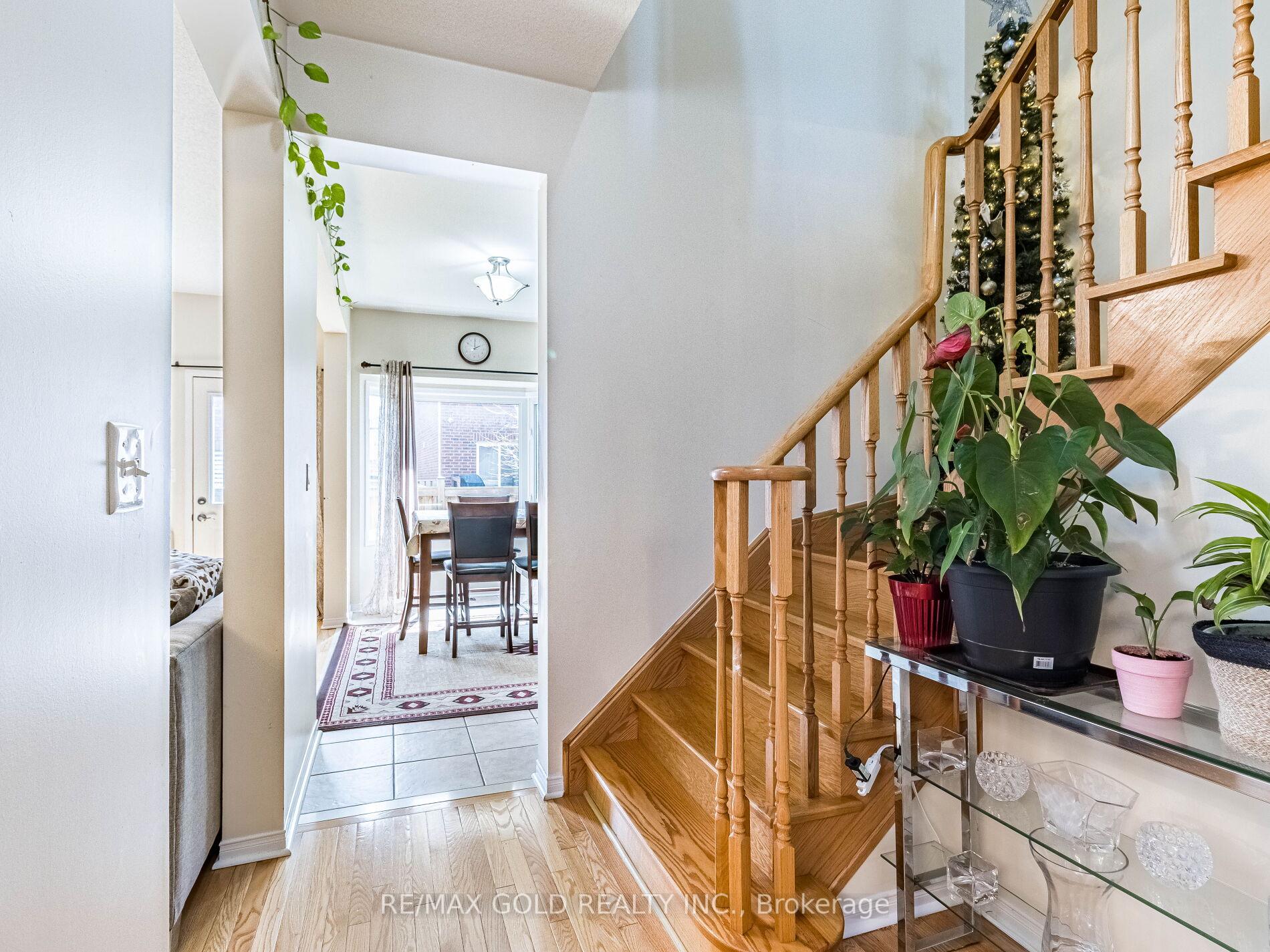 Photo 13 of 221 Valleyway Drive, Brampton, Credit Valley — HOMEH