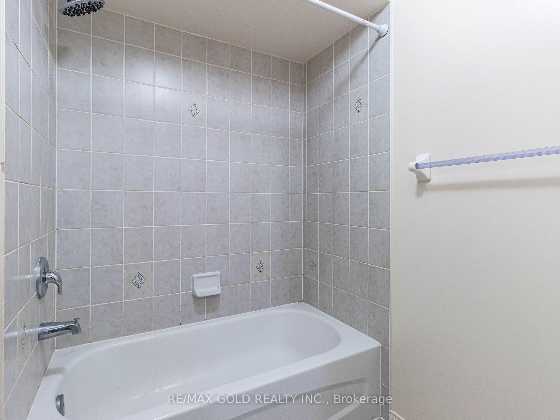 Photo 31 of 221 Valleyway Drive, Brampton, Credit Valley — HOMEH