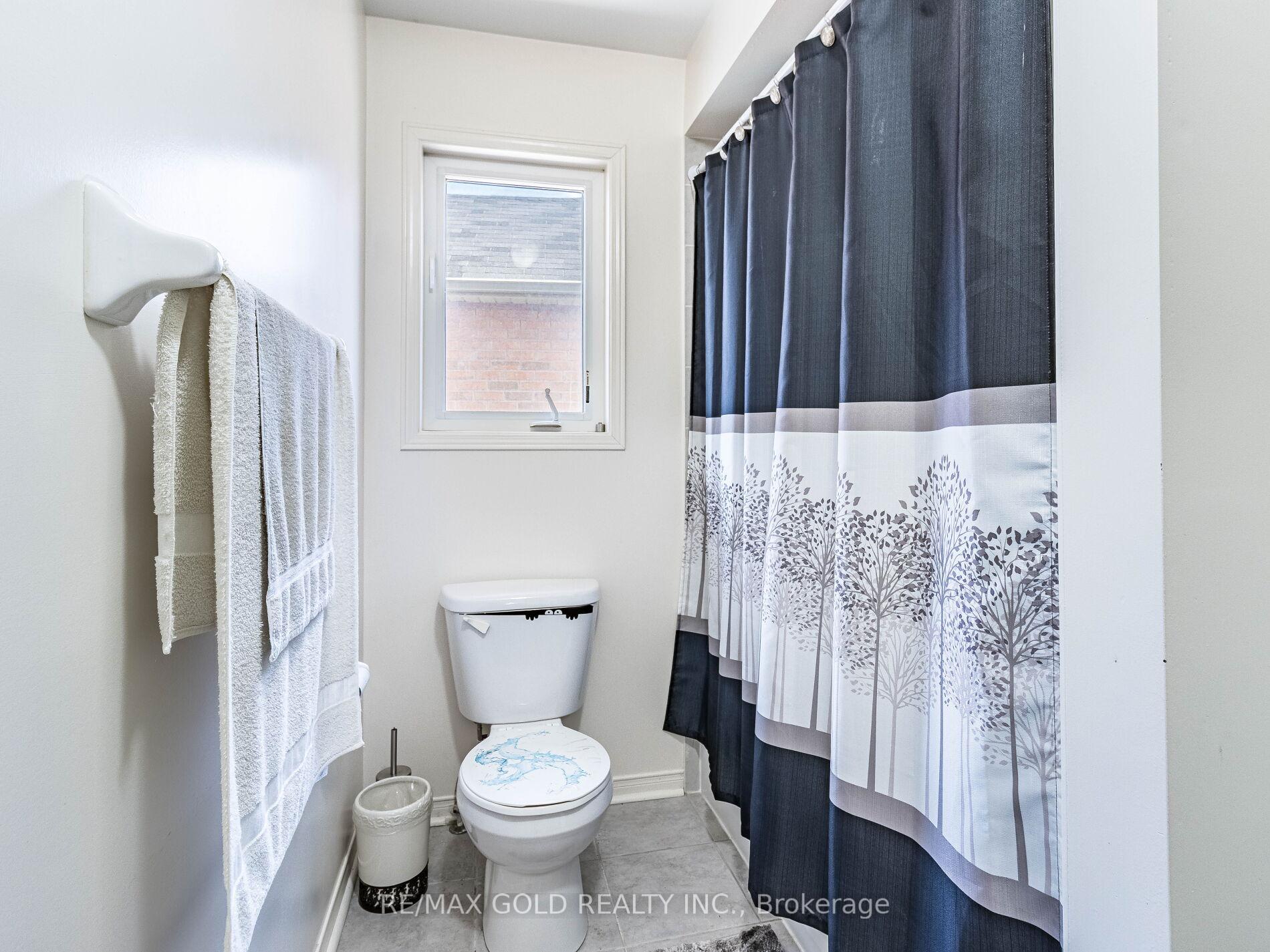 Photo 35 of 221 Valleyway Drive, Brampton, Credit Valley — HOMEH