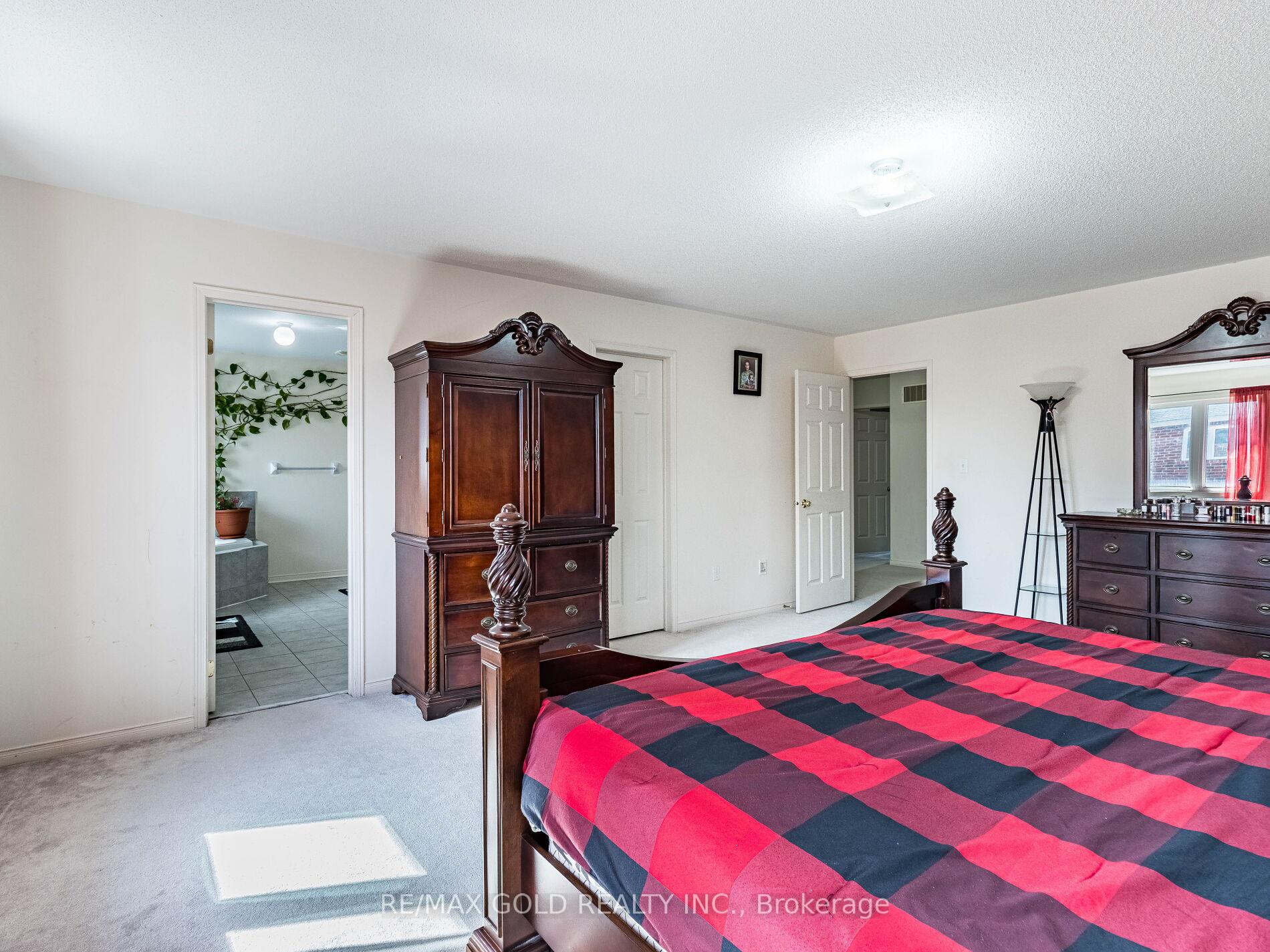 Photo 39 of 221 Valleyway Drive, Brampton, Credit Valley — HOMEH