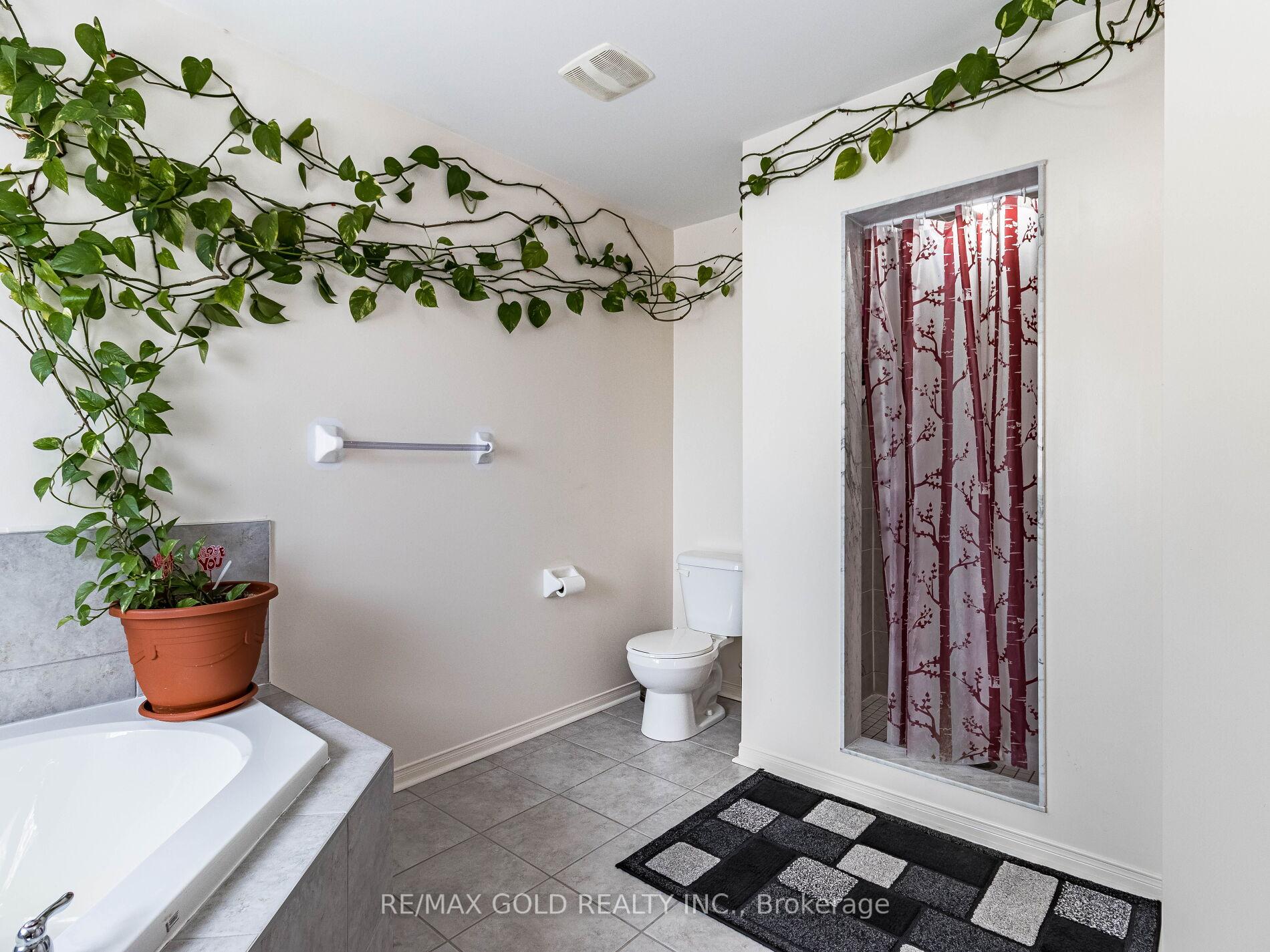 Photo 41 of 221 Valleyway Drive, Brampton, Credit Valley — HOMEH