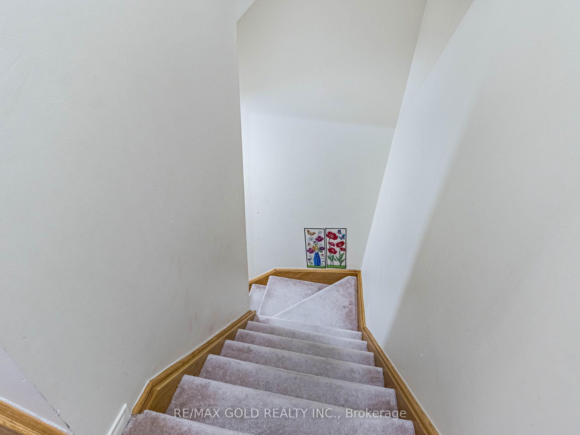 Photo 43 of 221 Valleyway Drive, Brampton, Credit Valley — HOMEH