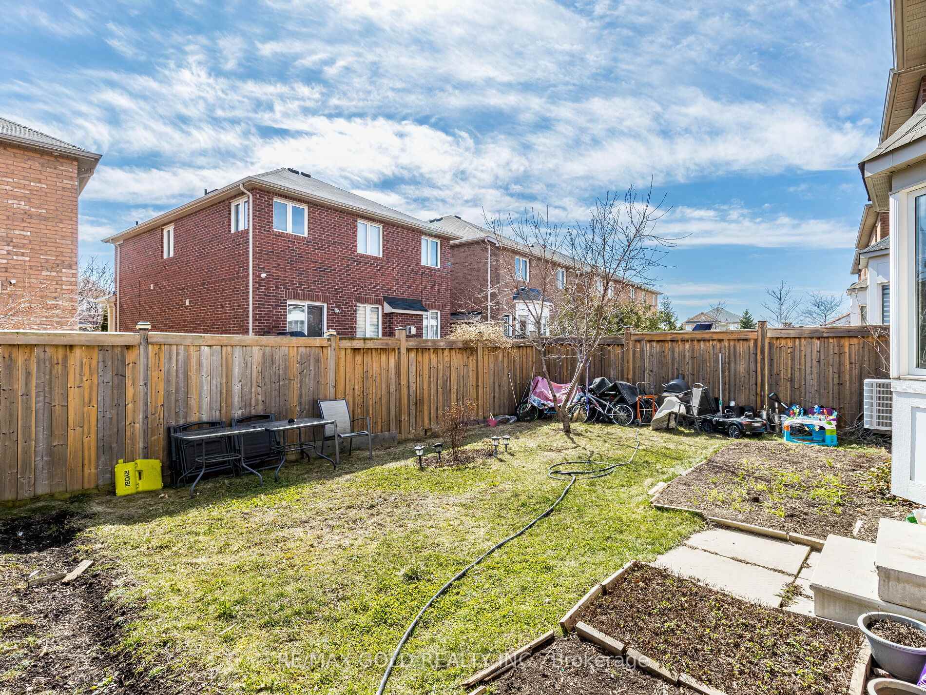 Photo 49 of 221 Valleyway Drive, Brampton, Credit Valley — HOMEH