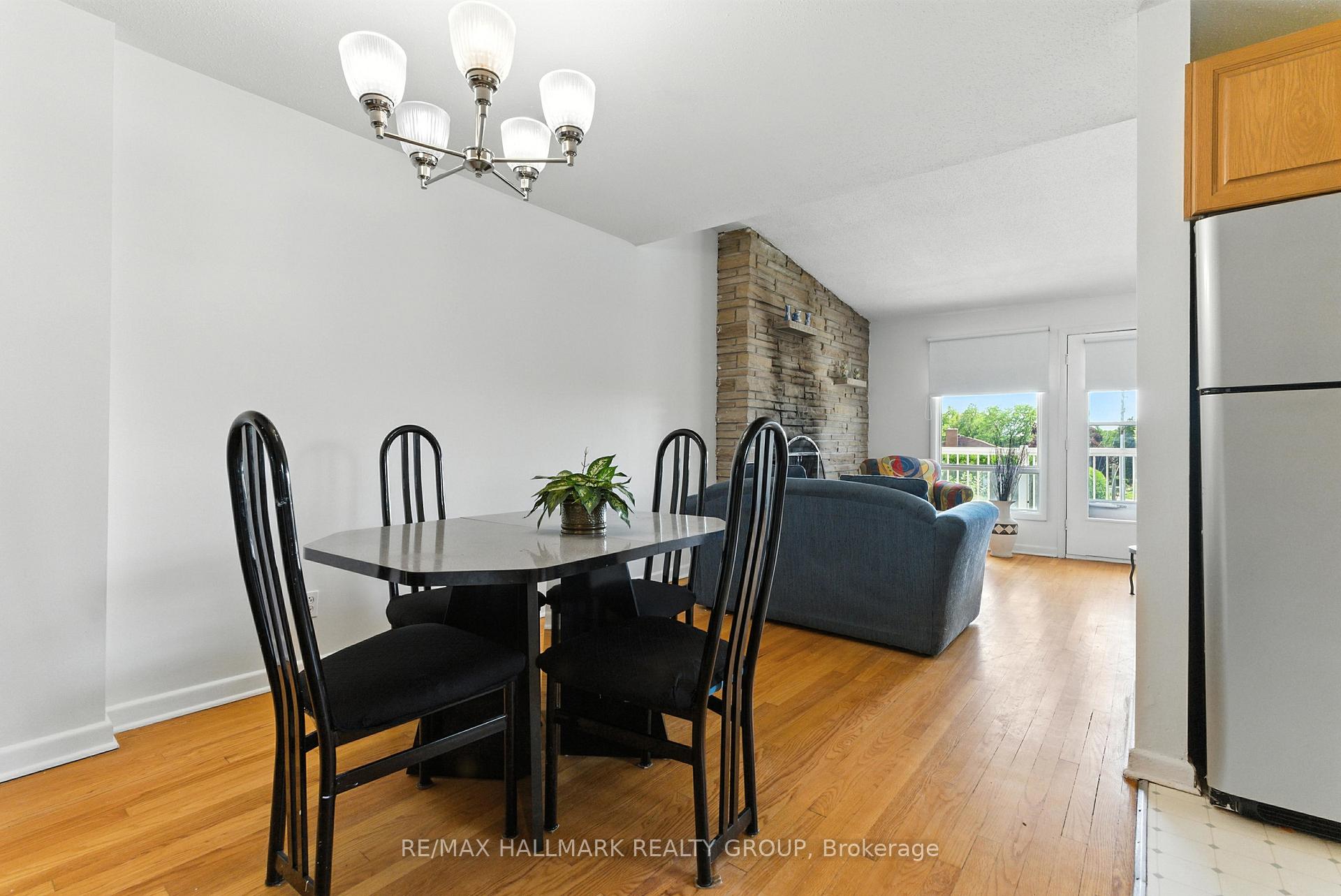 Photo 10 of 1127 Maitland Avenue, Ottawa, Copeland Park — HOMEH